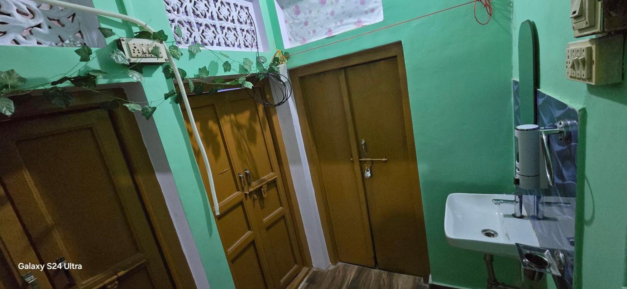 Kashi Dham Homestay Varanasi Exterior photo